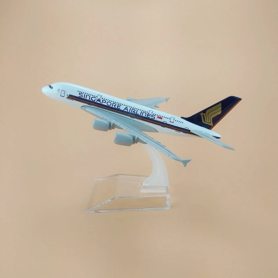 Еърбъс 380 самолет модел макет Singapore Airlines метален A380 пътнически летище