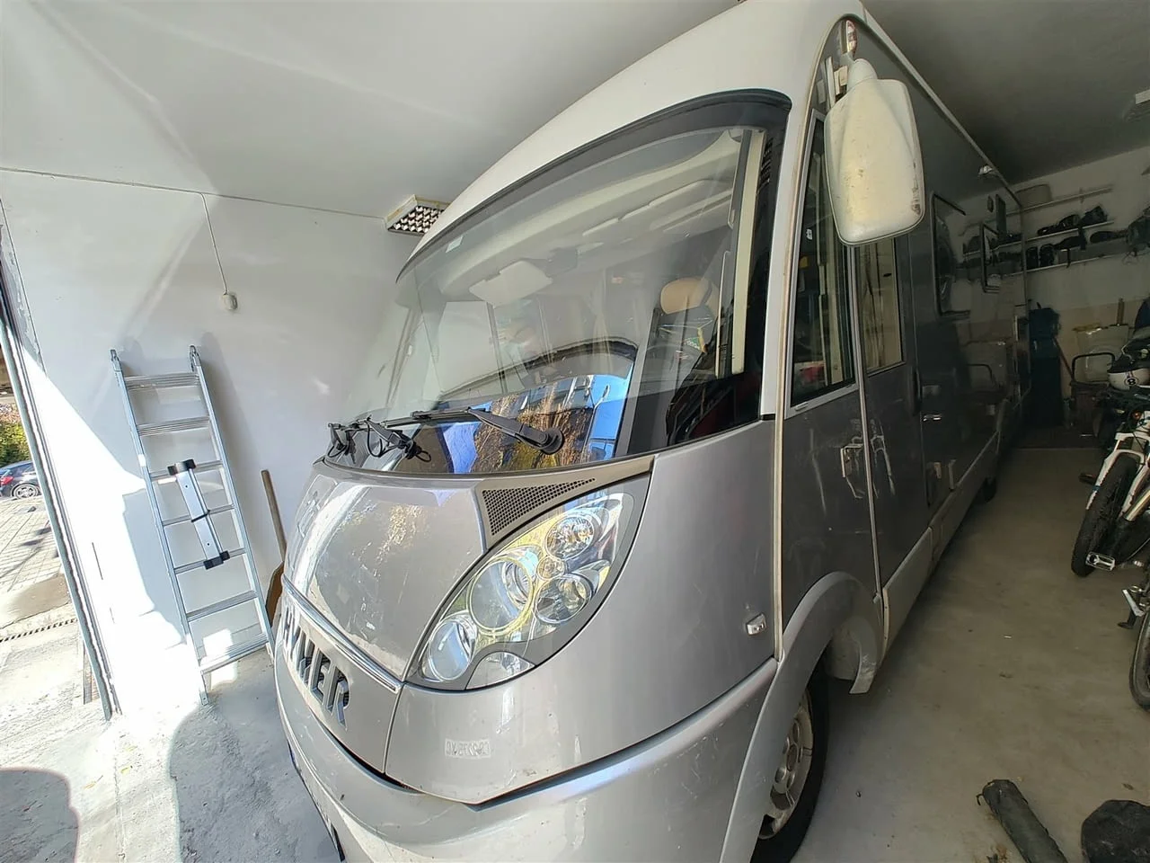 Кемпер HYMER B614 SL Lang 2009 - интегриран клас А, богато оборудван — снимка 5