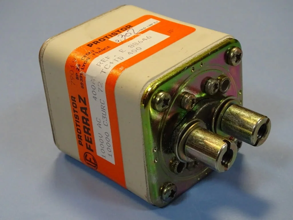 Предпазител Ferraz Protistor 1000 C3URC72TC+TD400 Fuses 400A 1000VAC — снимка 2