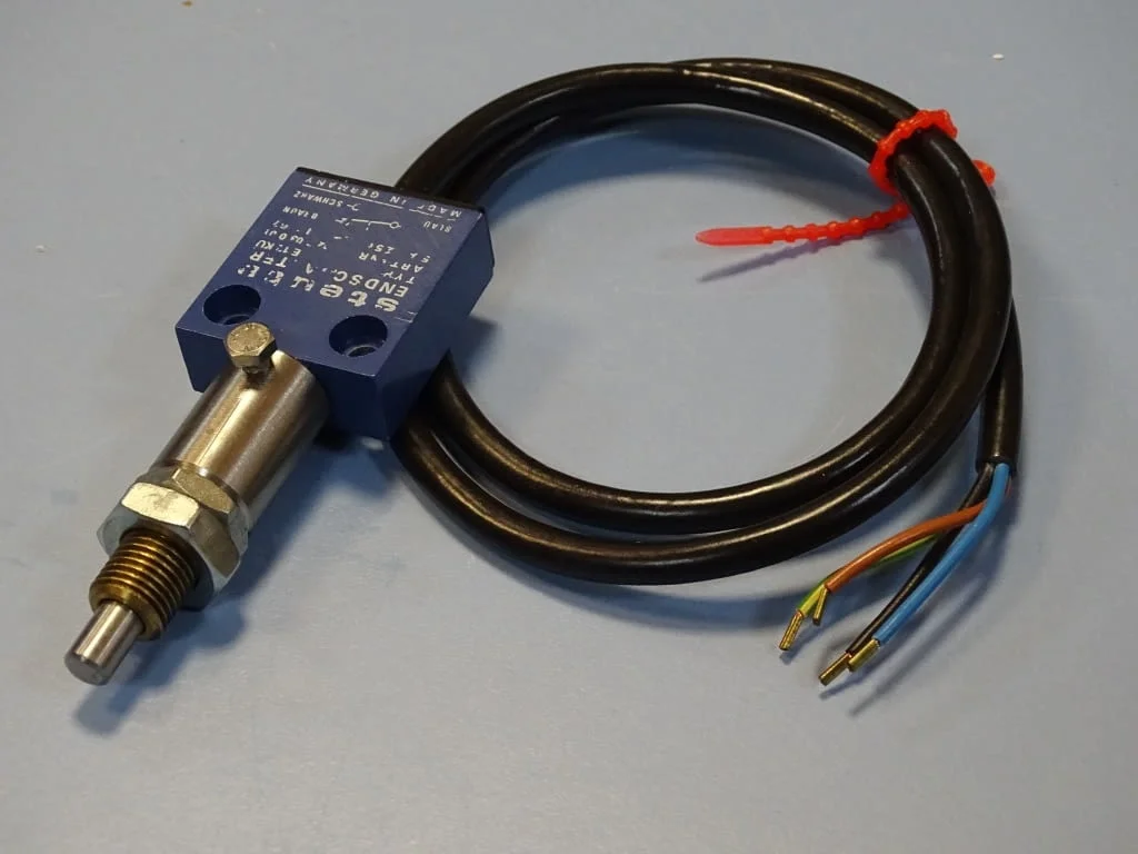 Позиционен превключвател Steute E12KU position switch 5A 250V — снимка 6