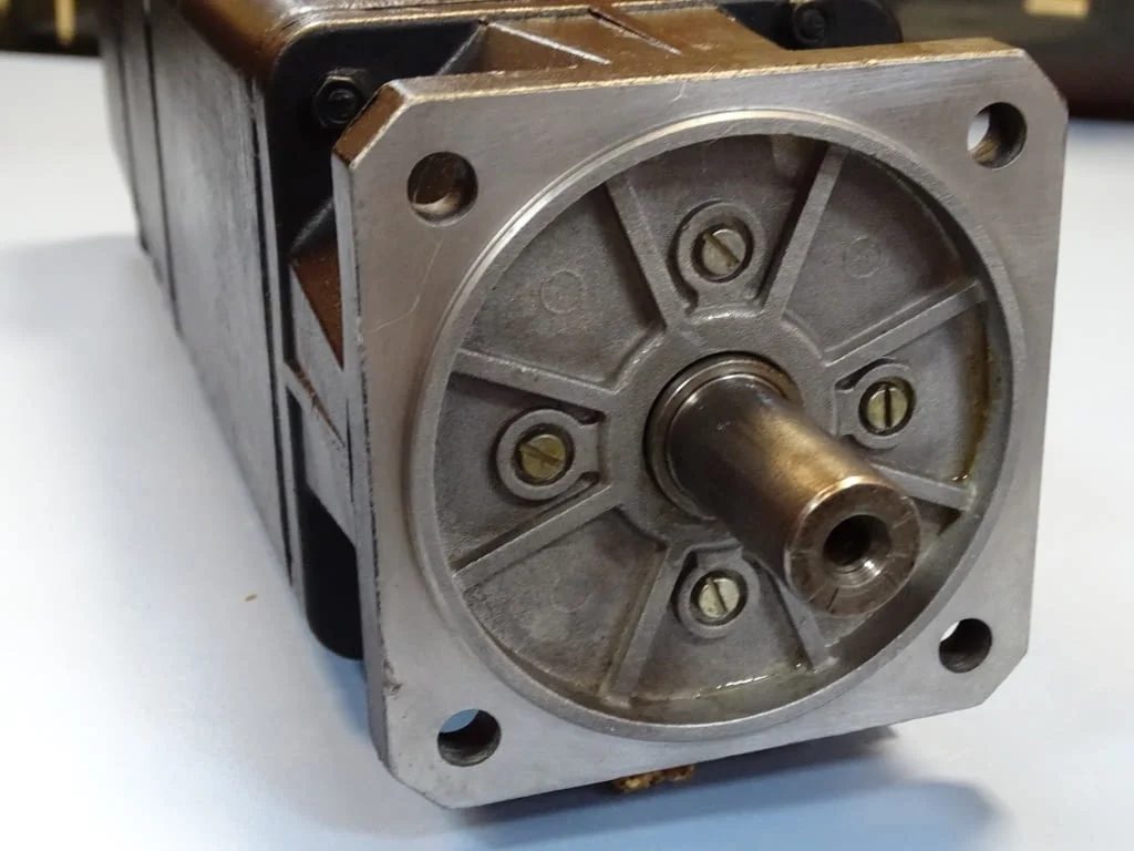 Правотоков ел. двигател Siemens 1HU3056-OAC01-Z servo motor 176V — снимка 7
