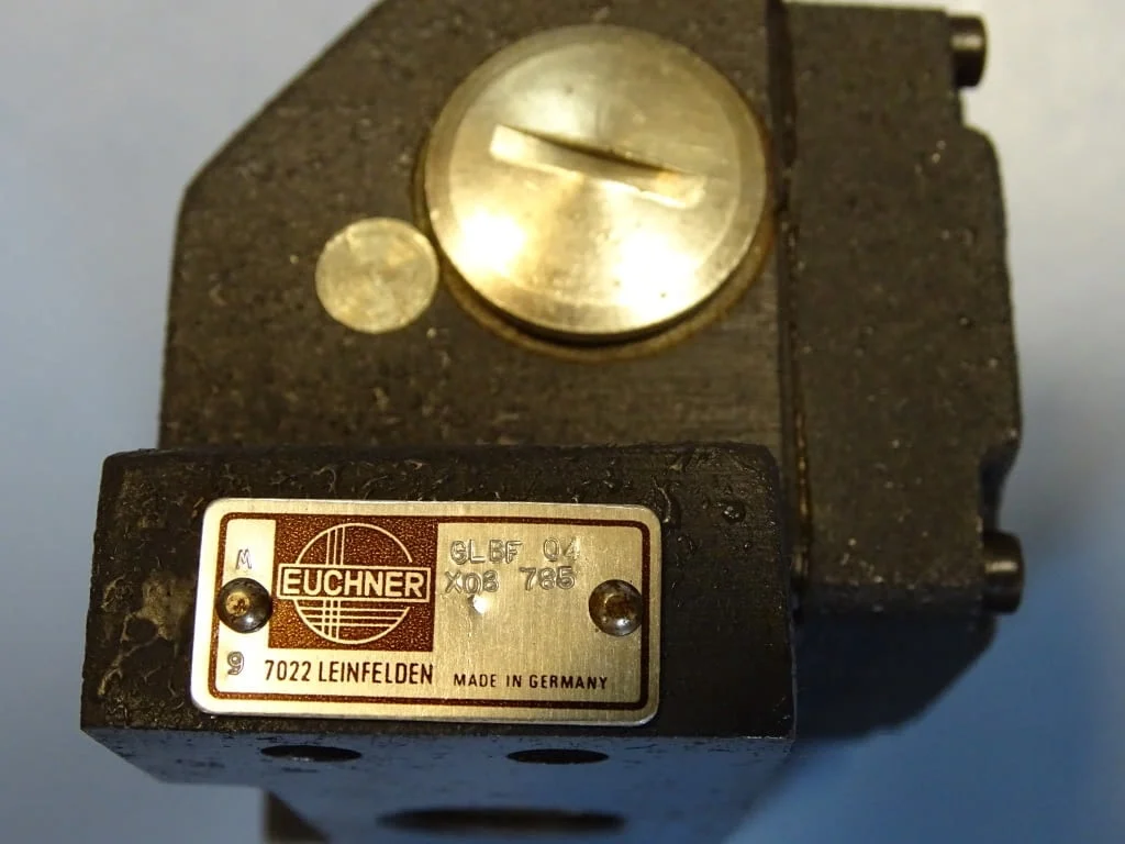 Индуктивен сензор EUCHNER GLBF 04X08 785 Inductive limit switch — снимка 4