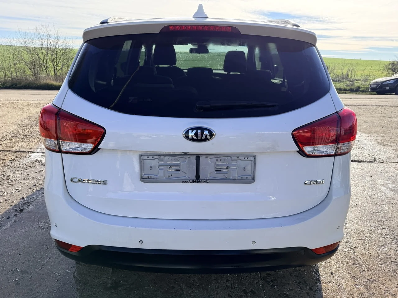 Kia Carens 4 1.7 CRDI, двигател D4FD, 141 кс., D32U ск. кутия автоматик, 2016г., 7 местен, 131 000 k — снимка 3