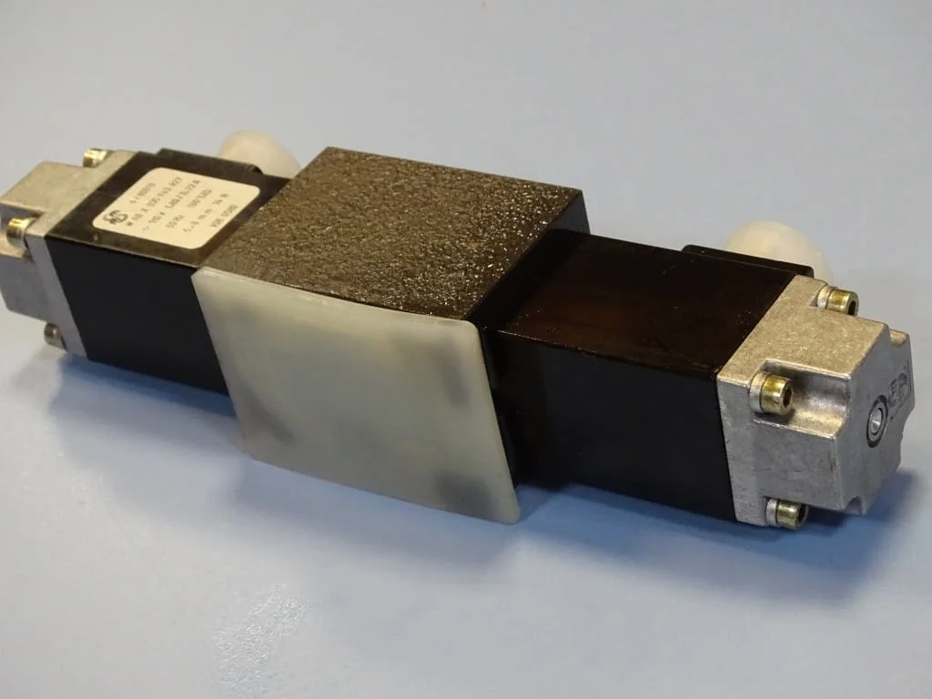 Хидравличен разпределител Hydraulik Ring WEE43G06C1 directional valve 110VAC — снимка 6