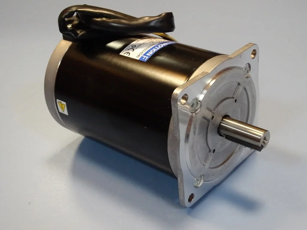 Стъпков мотор Sanyo-Denki 103Hstepping motor Sanmotion F 250V — снимка 2