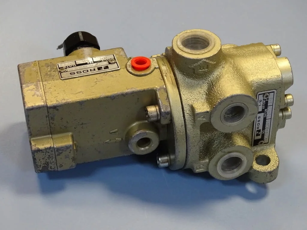 Пневматичен разпределител за преси ROSS J2776A3001 directional control valve 100V — снимка 3