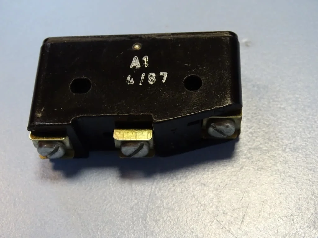Микроизключвател VEB Robotron typ A1 micro switch 380VAC 16А — снимка 5