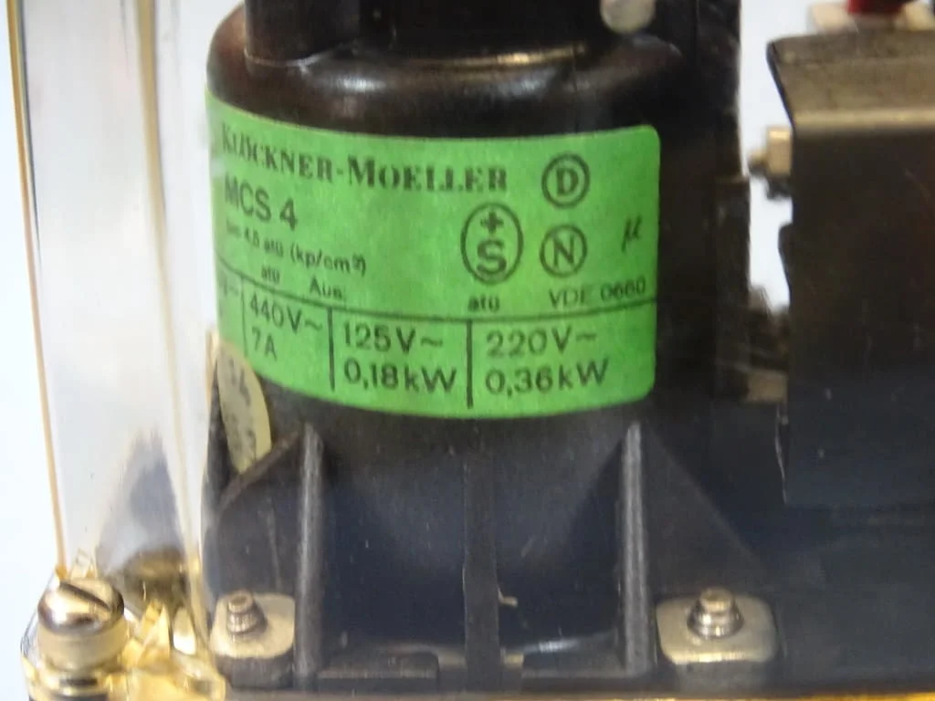 Пресостат KLOCKNER-MOELLER MCS4 pressure switch 220V 0.36kW — снимка 6