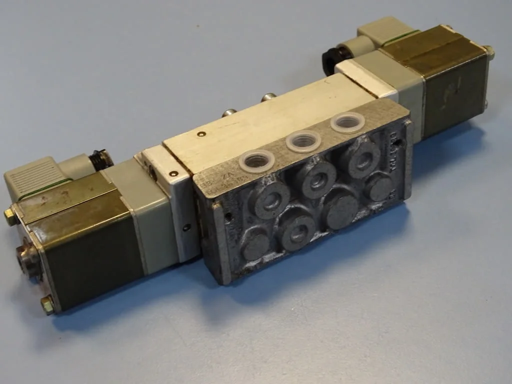 Пневматичен разпределител Orsta B8-G TGL 36389 Pneumatic Valve 24VDC — снимка 5