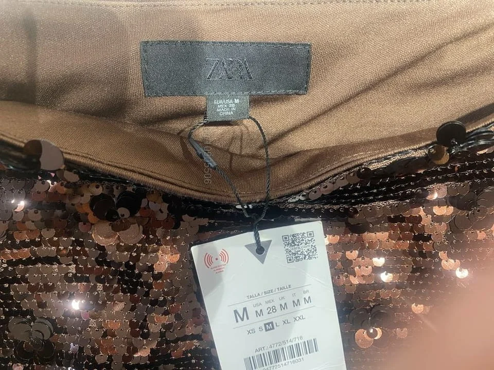 Пола с паети и цветя, ZARA нова — снимка 5