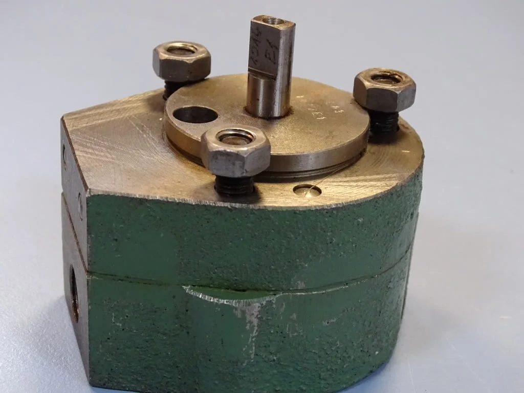 Хидравлична помпа TOS 503 1012E1-5C3 1013E2 Hydraulic pump — снимка 10