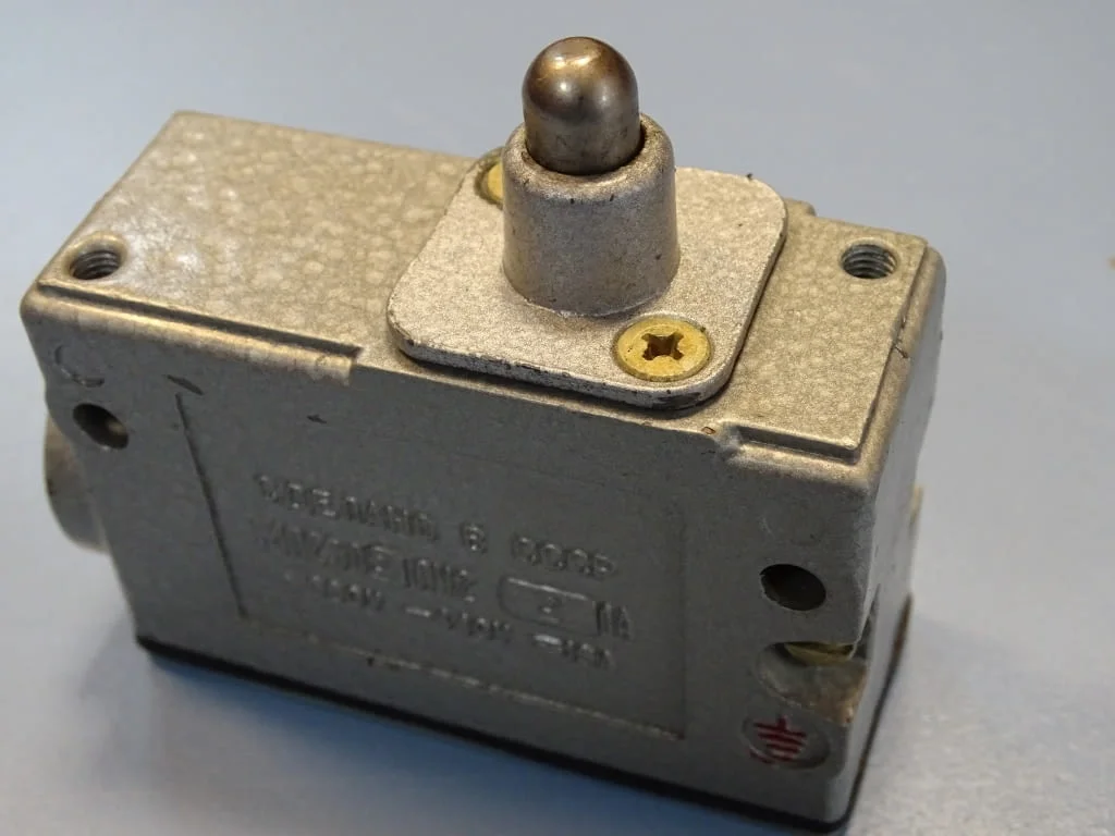 Краен изключвател МП2302ЛУ22 USSR Limit Switch 1A 660VAC/440VDC/16A — снимка 5