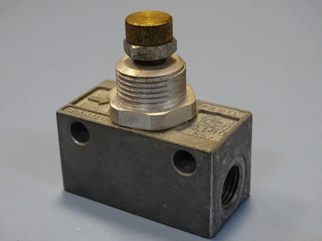 Пневматичен регулатор Festo GRA-1/4-B one-way Flow Control Valve 0.1-10Bar — снимка 2