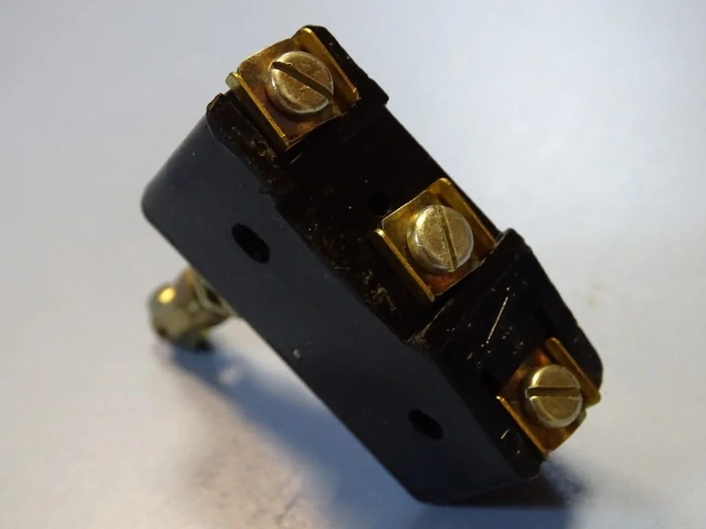 Микроизключвател VEB Robotron typ A1E1(ALE1) micro switch button 380VAC — снимка 6