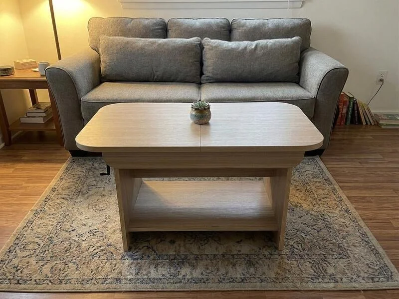 Продавам запазена холна масична, ниска за 100 euro s повдигащ се плот — снимка 2