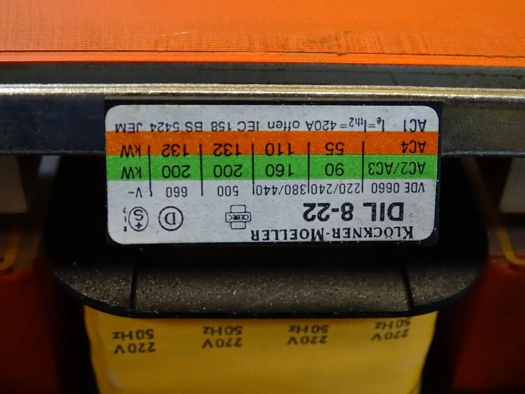 Контактор Klockner-Moeller DIL 8-22 universal contactor 300A 220V — снимка 4