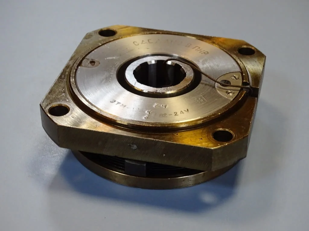 Съединител електромагнитен ETM-106 2H (ЭТМ-106 2Н) electromagnetic multi-plate clutch 24VDC — снимка 4