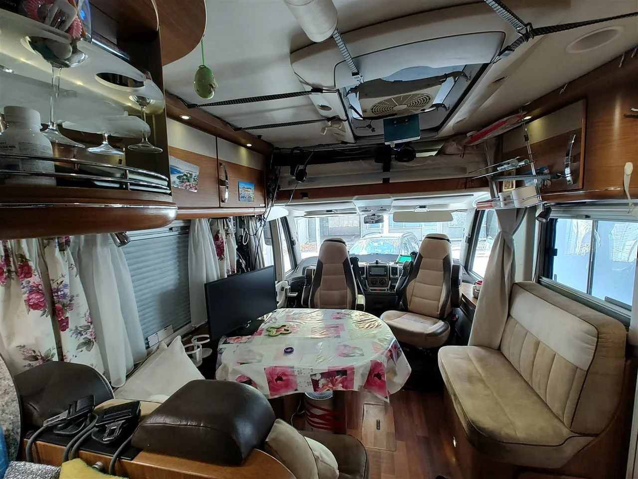 Кемпер HYMER B614 SL Lang 2009 - интегриран клас А, богато оборудван — снимка 7