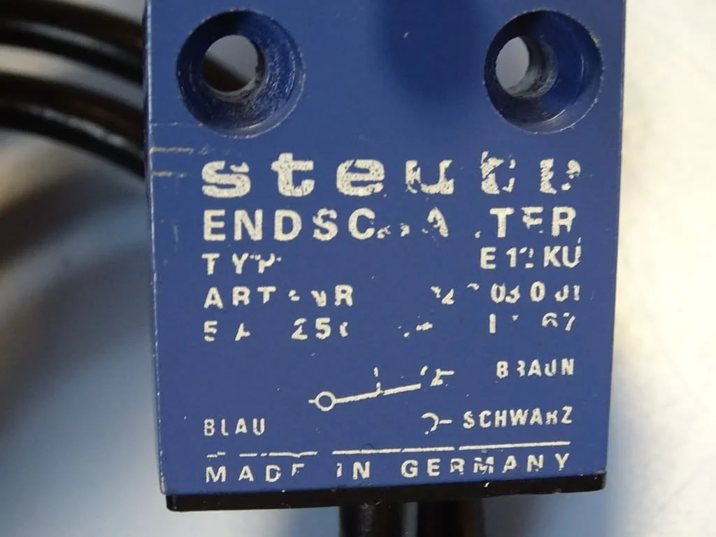 Позиционен превключвател Steute E12KU position switch 5A 250V — снимка 3