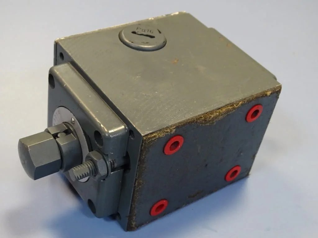 Хидравличен изключвател Rexroth FMR10P33-12/0 directional control valve — снимка 7