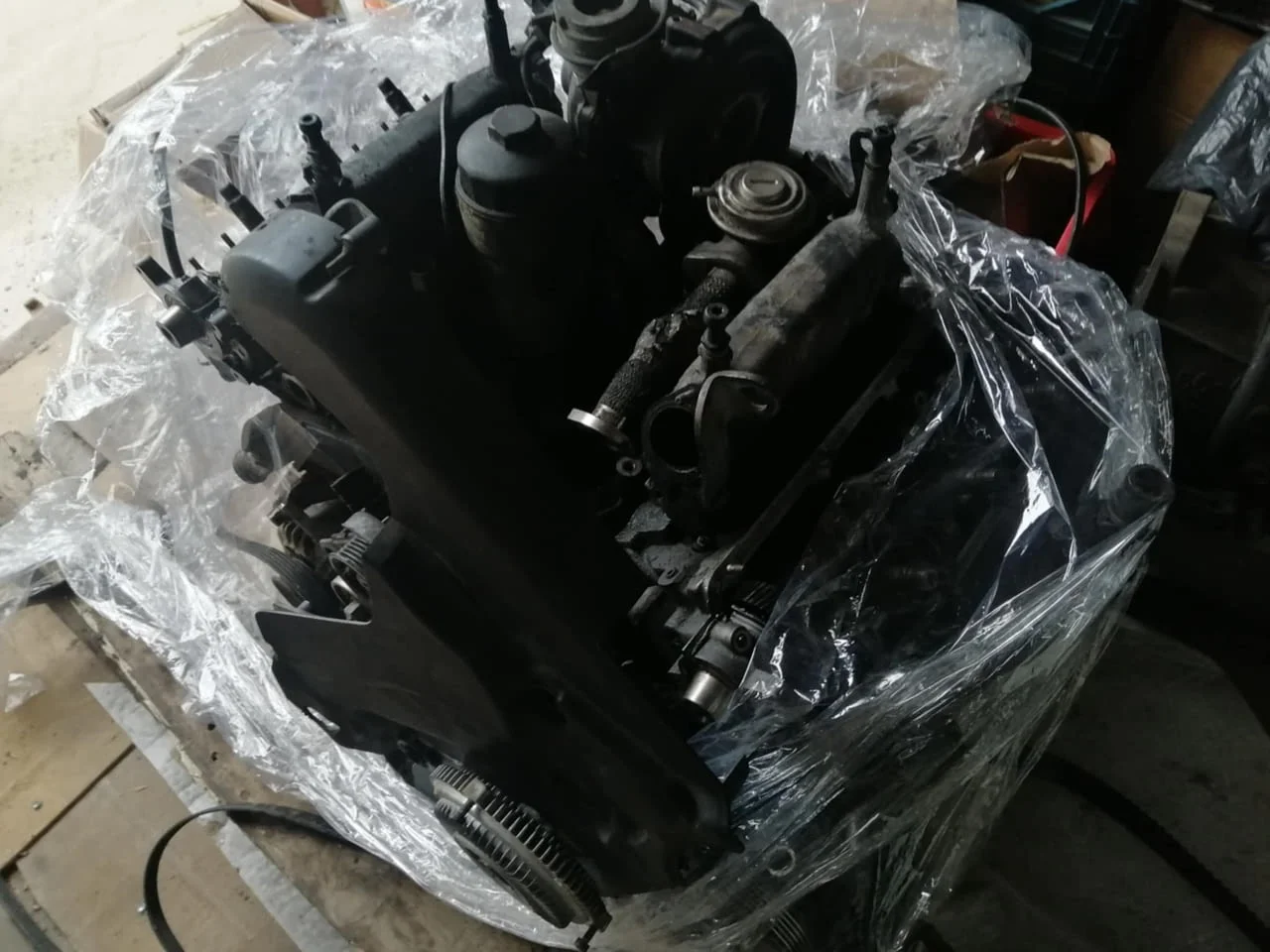 Na chasti - Dvigatel za Audi - A4 / B6 - 2.5 TDI - 180 KC — снимка 2