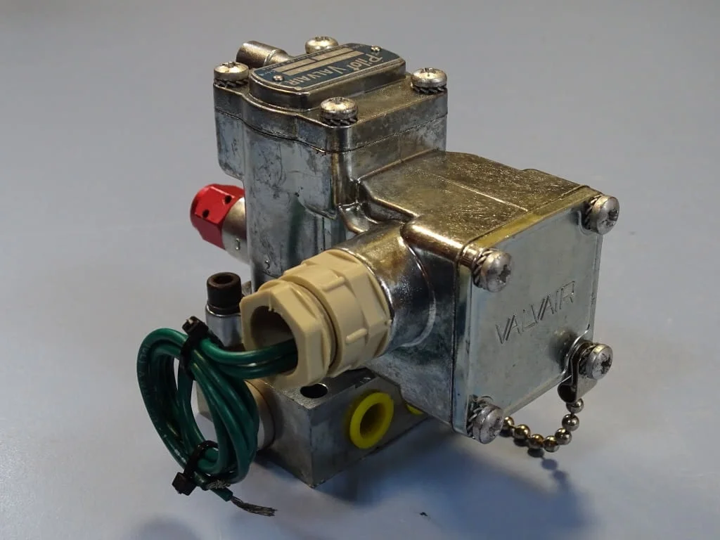 Магнет вентил Bellows Valvair Parker B-33-A/LBMO-343-GLEA pilot valve solenoid 220V — снимка 8