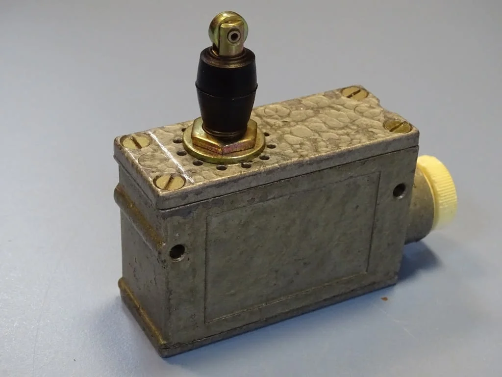 Краен изключвател DDR VEB RTF Robotron BF1.E1/1 Limit Switch 10A 220V — снимка 2