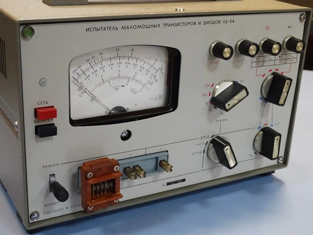 Стенд за проверка на маломощни транзистори и диоди USSR Л2-54 — снимка 7