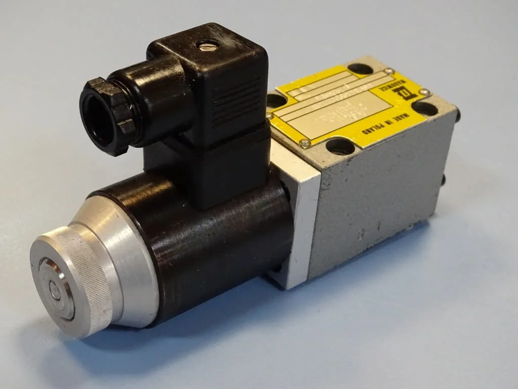 Хидравличен разпределител WADOWICE 4WE6Eb51/CG24NZ4 directional valve 24VDC — снимка 3