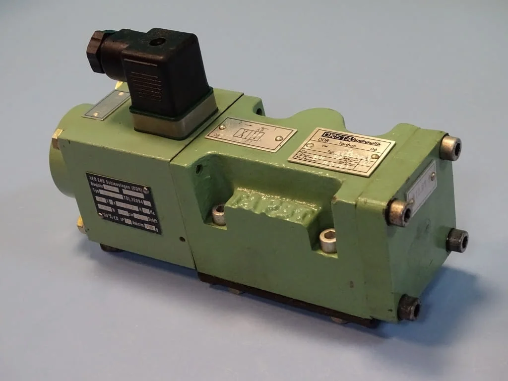 Хидравличен разпределител ORSTA VW 10 TGL26223/40 Hydraulic Valve 24VDC — снимка 8