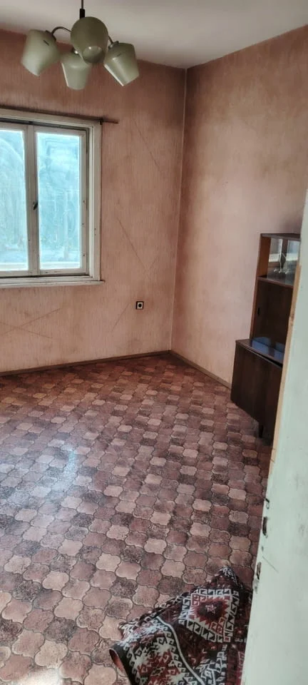 Два самостоятелни апартамента с лятна кухня и гараж – кв. Тракийски, гр. Хасково — снимка 3
