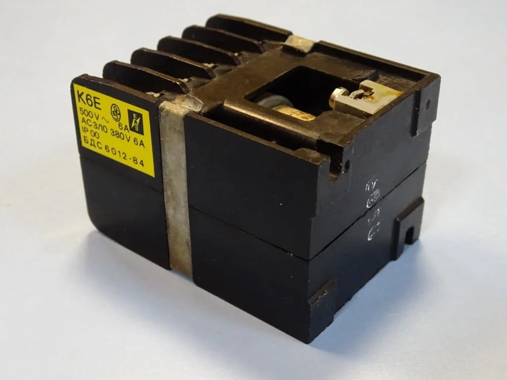 Контактор въздушен К6Е ЕАЗ contactor 380V/6A coil 24VAC — снимка 3