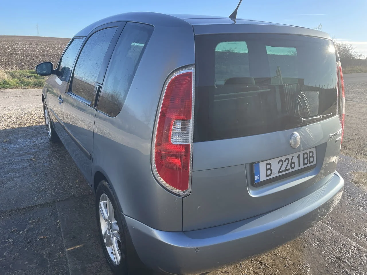 Skoda Roomster 1.6i, 105 кс., автоматик, панорама, парктроник, 142 000 км. реални километри, обслуже — снимка 4