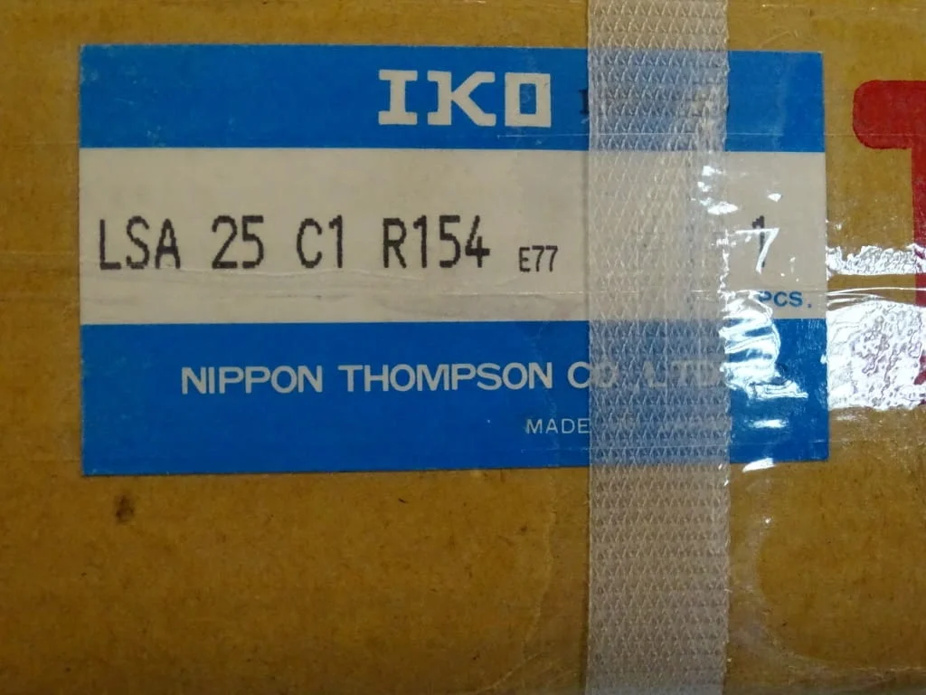 Направляваща IKO LSA 25C1R154E77 Linear Ball Spline — снимка 7