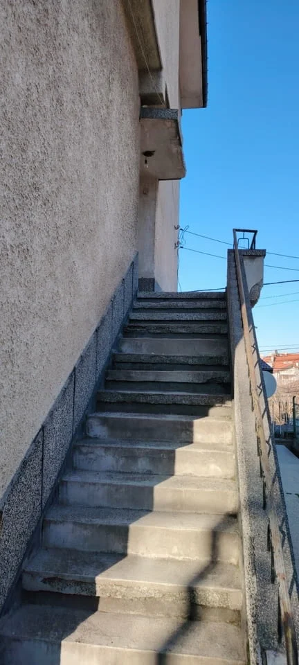 Два самостоятелни апартамента с лятна кухня и гараж – кв. Тракийски, гр. Хасково — снимка 7