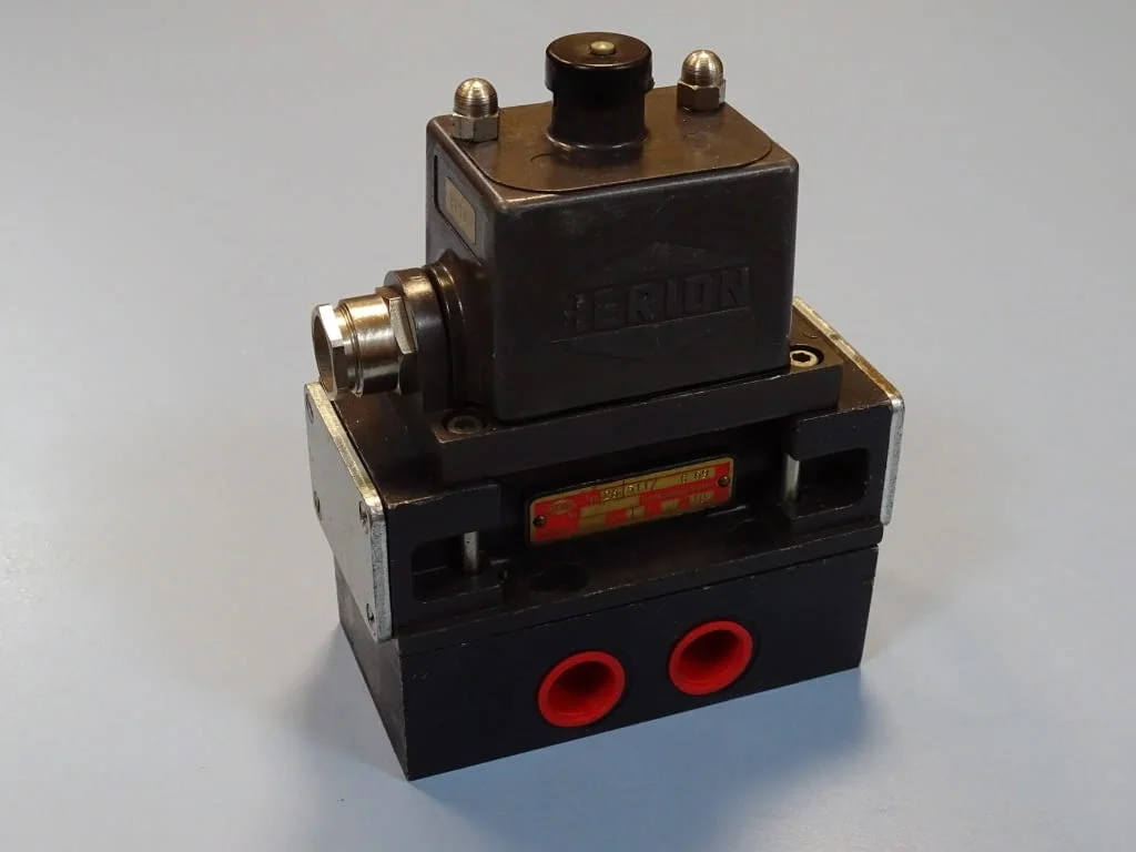 Пневматичен разпределител HERION 26511C69 Single Solenoid Valve 220V/50Hz G1/2