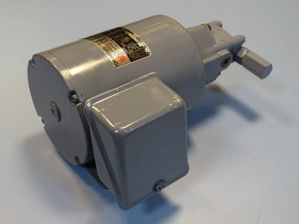 Мотор-помпа NIPPON GEROTOR Motor-Trochoid Pump TOP-IME 100.1. 200VAC — снимка 4