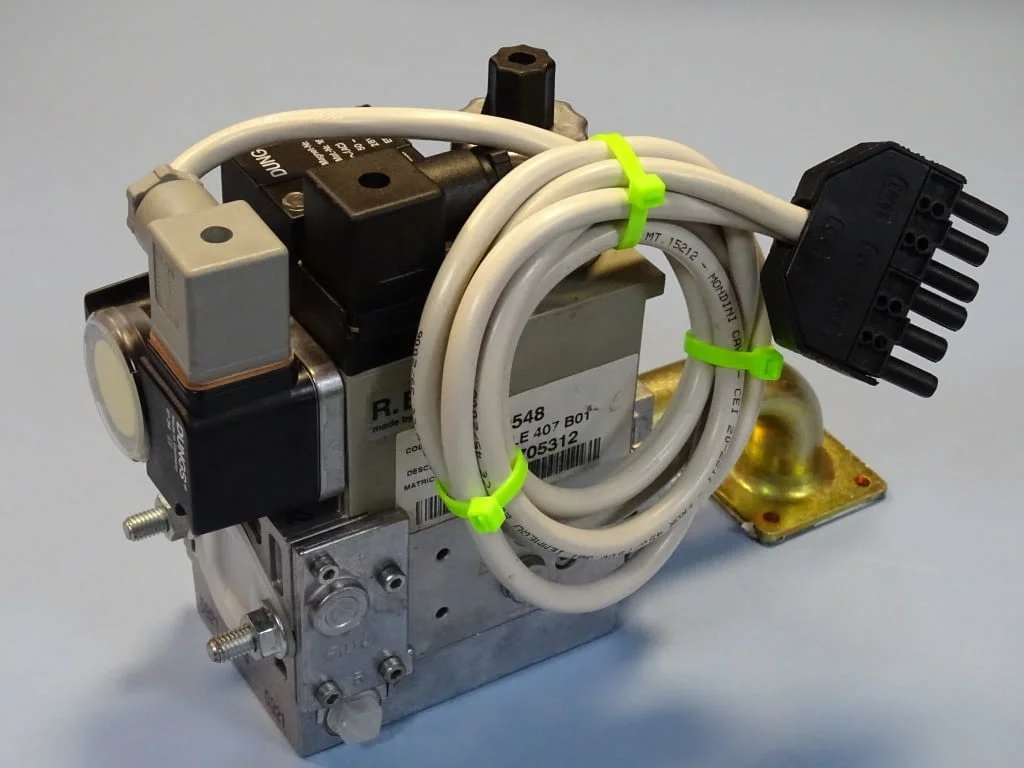 Газов разпределител DUNGS MB-DLE 407 B01 S20 Gas Multi Block 230V — снимка 3