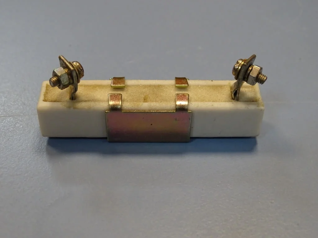 Резистор IWAKI 20SH resister 0.05ΩK ohm — снимка 4