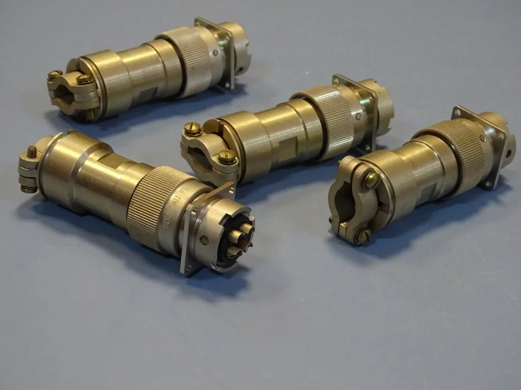 Кръгъл конектор Souriau 840 series circular connector 4 contacts — снимка 8