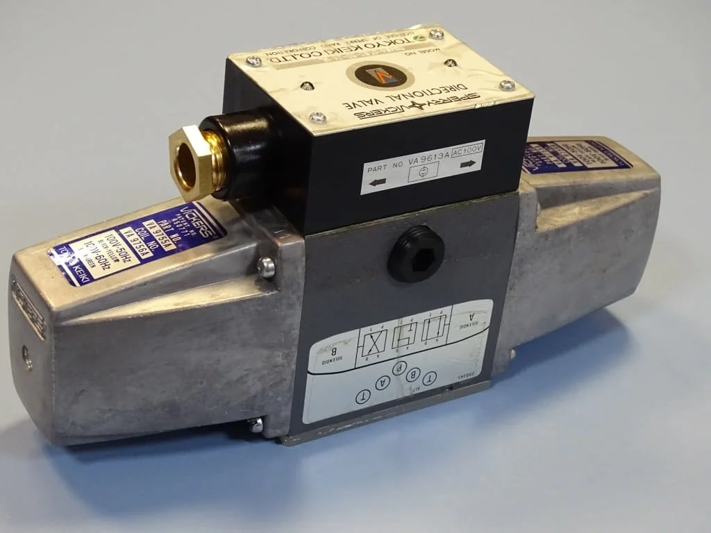 Хидравличен разпределител Sperry Vickers DG4S4-016С-50-JA-WL directional valve 100V — снимка 6