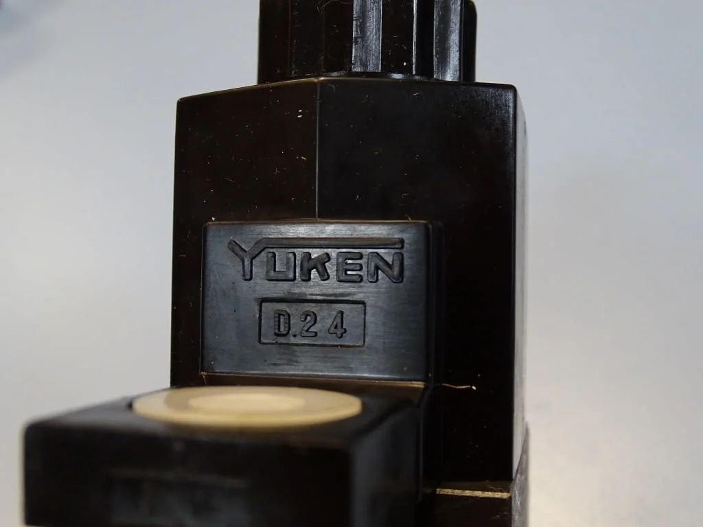 Хидравличен разпределител YUKEN DSG-01-2B2-D24-50 solenoid operated directional valve 24VDC — снимка 5