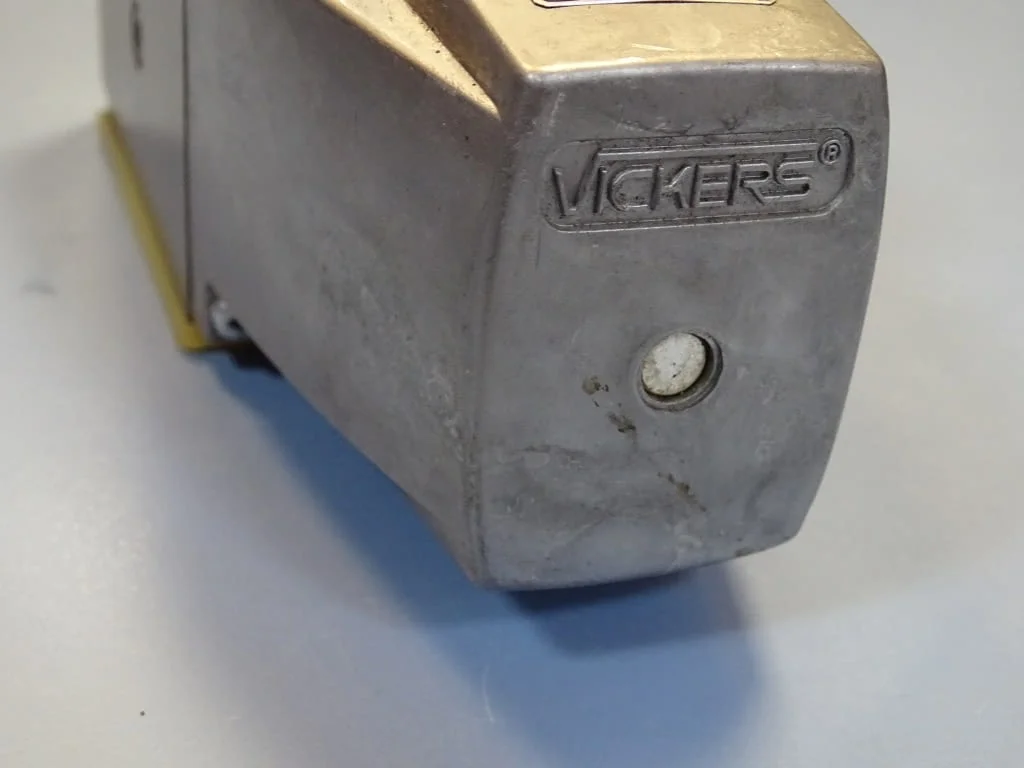 Хидравличен разпределител Vickers DG4S4-12A-50-JA directional valve 100V — снимка 5