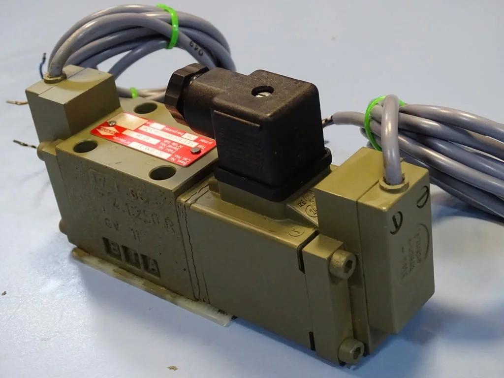 Хидравличен разпределител HERION S6V10G0200743OV directional valve 24VDC — снимка 8