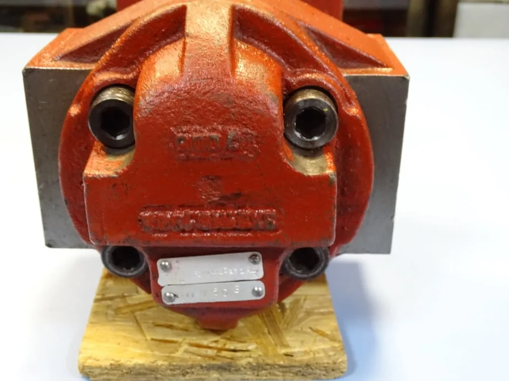 Хидравлична помпа Warynski P2C2120C5B26A Hydraulic pump — снимка 7