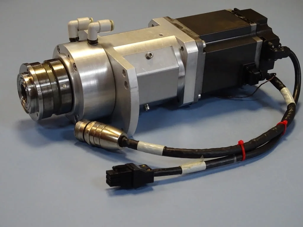 Серво мотор MITSUBISHI HC-UFS43K AC servo motor, куплунг R+W, корпус IPW-070 L23 — снимка 5