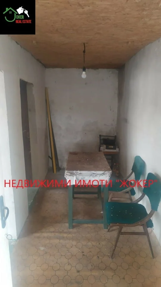 Къща в село Козловец — снимка 9
