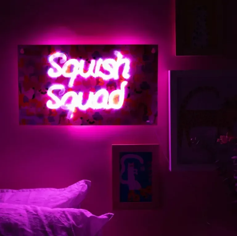 Fizz Creations Squishmallows Squish Squad, неонова табела за стена, USB захранване, LED — снимка 3