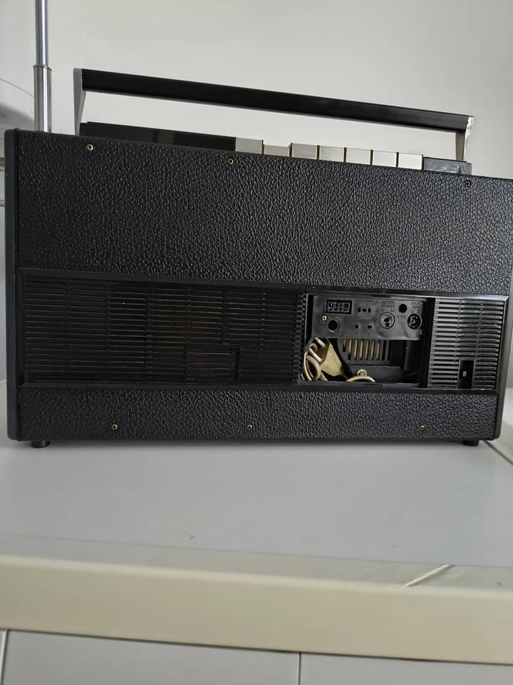 Винтидж радио Grundig Satellit 1000 — снимка 7