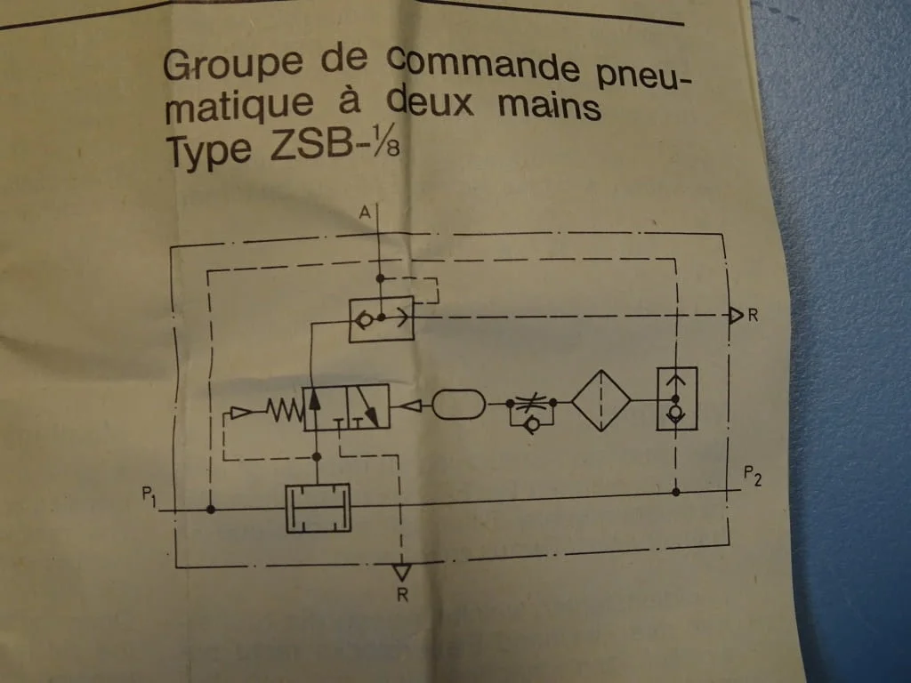 Пневматичен контролен блок Festo ZSB 1/8(576656) control block for two — снимка 9